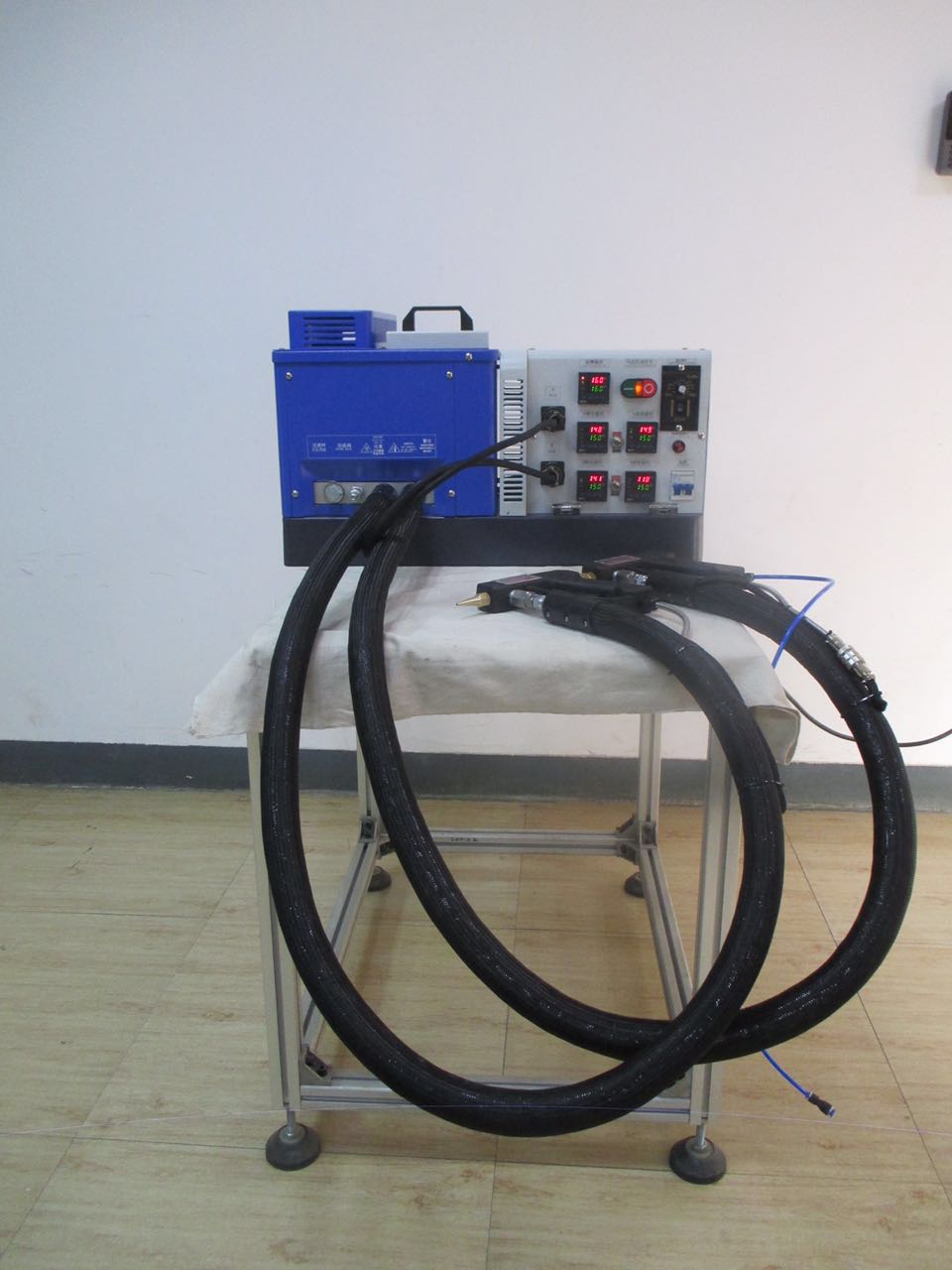 雙槍熱熔膠機(jī)